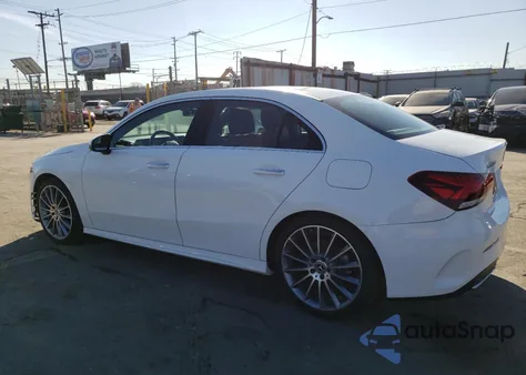 2019 Mercedes-Benz A-Class A 220 z USA, uszkodzony, nr VIN WDD3G4EB8KW020240